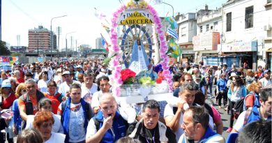 Miles de fieles participaron de la 48va. edición de la Peregrinación juvenil a pie hacia Luján (video)