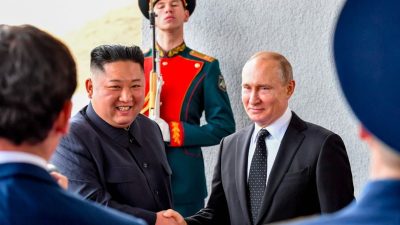 Kim y Putin traman algo